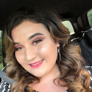 Meet your Posher, Isabella